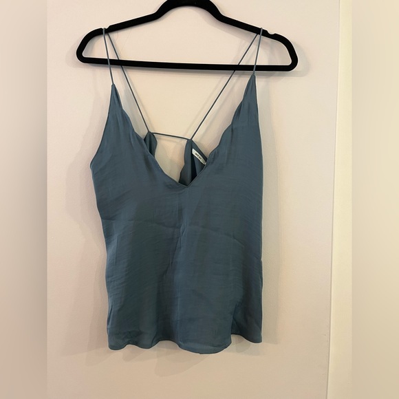 Urban outfitters top, low cut, low back - Picture 1 of 3